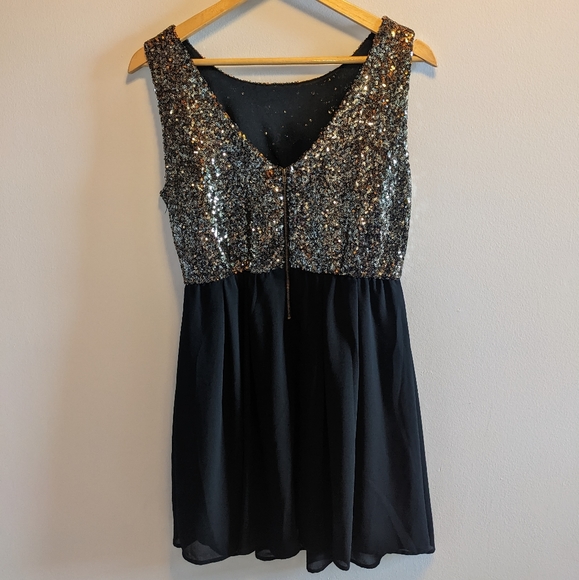 Sequin & Sheer Little Black Dress - Sleeveless Cocktail Party Mini - Size L - Picture 4 of 10